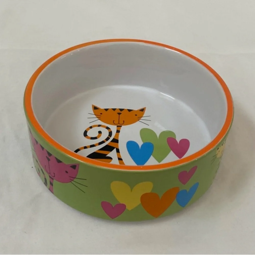 Cat Bowls Set of 2 Water or Food Bowl Dishwasher and microwave safe.